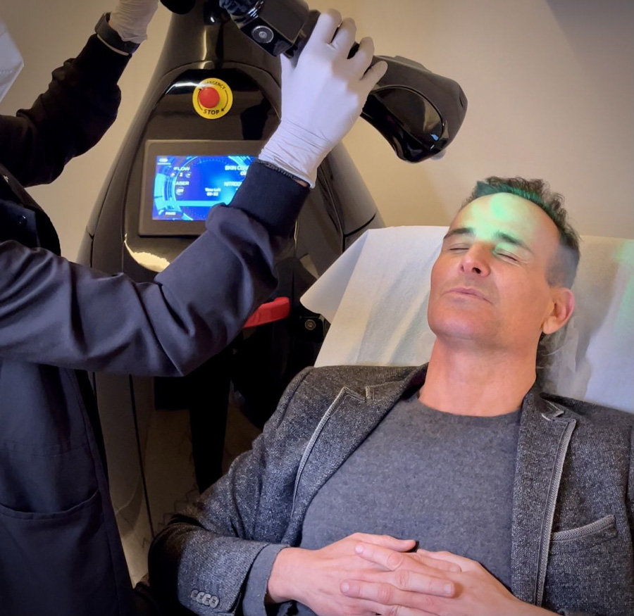 Paparazzi and MASKNE Laser Facials by Dr. Paul Jarrod Frank of PFRANKMD in New York City Paparazzi and MASKNE Laser Facials by Dr. Paul Jarrod Frank of PFRANKMD in New York City